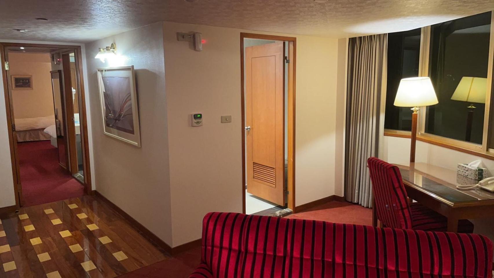 סינצ'ו סיטי Hotel Avenue מראה חיצוני תמונה